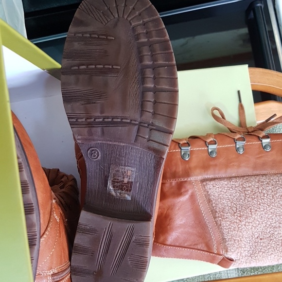 Womens boots - Picture 4 of 4